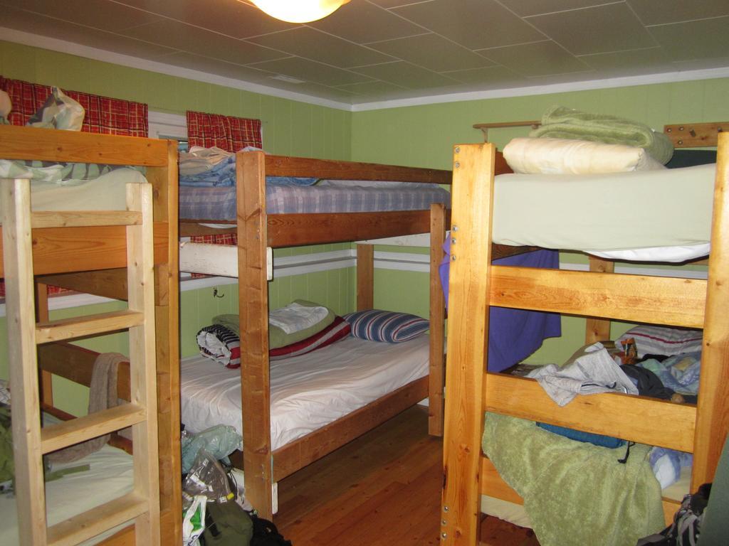 Beez Kneez Bakpakers Hostel Whitehorse Pokój zdjęcie