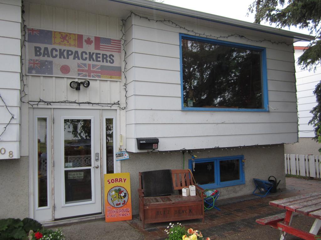 Beez Kneez Bakpakers Hostel Whitehorse Zewnętrze zdjęcie